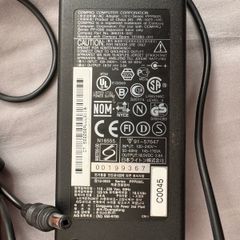 HP Compaq 70W AC Laptop Adapter