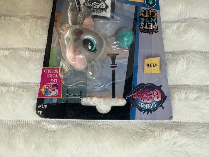 Littlest Pet Shop LPS 176 Llama Hattie Liyama damaged box Please see pictures