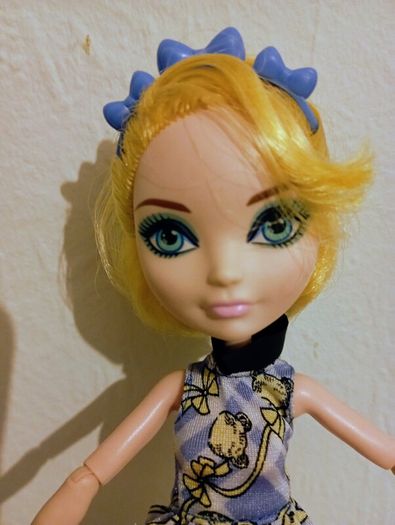 Ever after high Blondie Locks doll