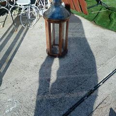 2 outdoor garden lights