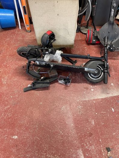 Electric scooter