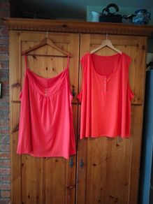 Ladies New summer tops, New never worn.