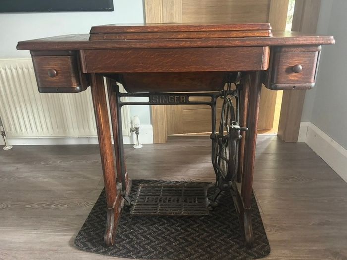 Singer treadle sewing machine