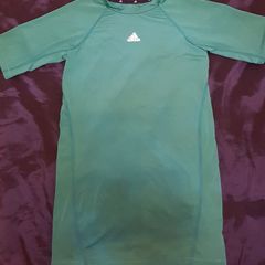 Adidas T-Shirt size J/L 18Y