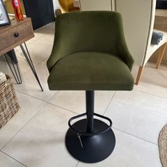 Swivel chair new.