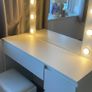 Dressing table with lights Image 7