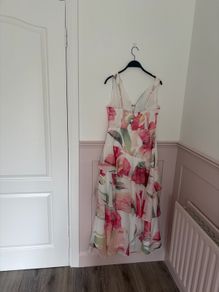womans dress