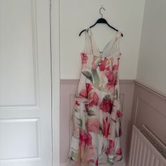 womans dress