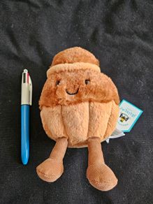 Jellycat Amuseables Brigitte Brioche