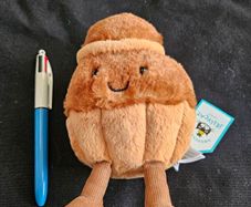 Jellycat Amuseables Brigitte Brioche