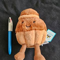 Jellycat Amuseables Brigitte Brioche