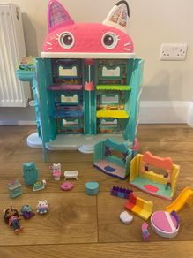 Gabbys Dollhouse