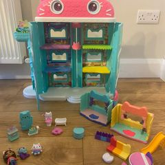 Gabbys Dollhouse