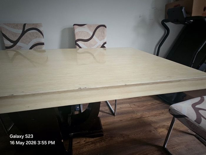 table and chairs