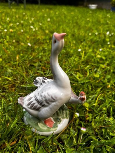 Mid-Century USSR Porcelain Sculpture Two Geese by Dmitry Gorlov Verbilki Export Mark DFZ