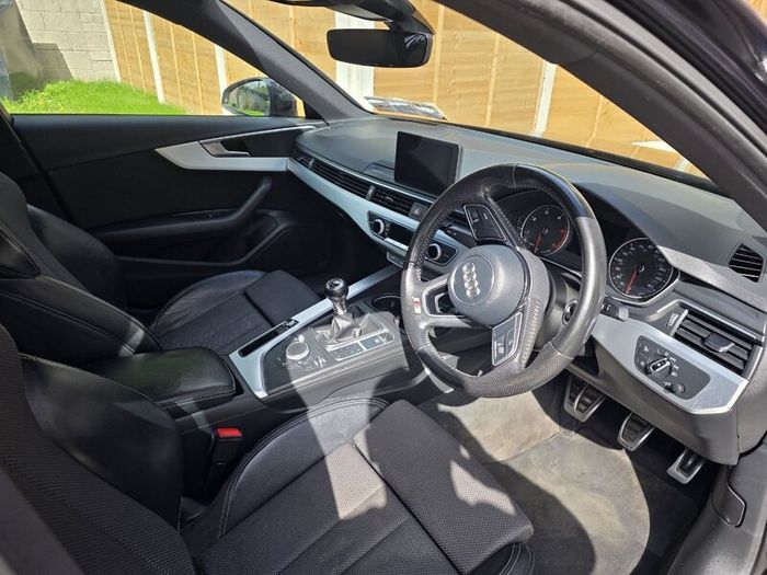 Audi A4 2017 2.0 TDI SLine Ultra 190PS