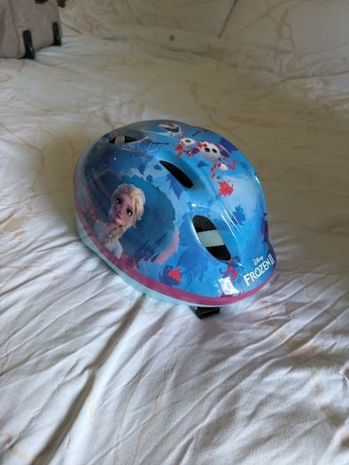 Kids Roller Skates + Full Protective Gear + Frozen Helmet