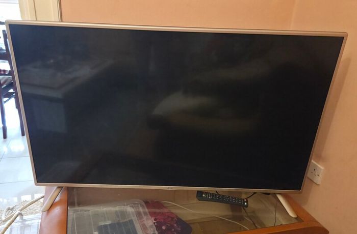 50 inch LG TV