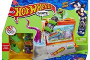 Hot Wheels Skate Aquarium Skatepark playset
