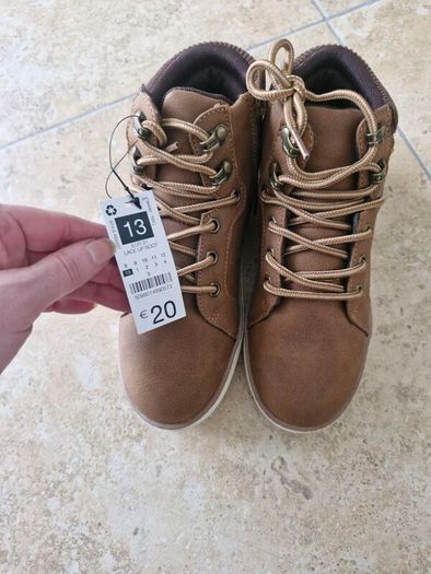 Boys boots