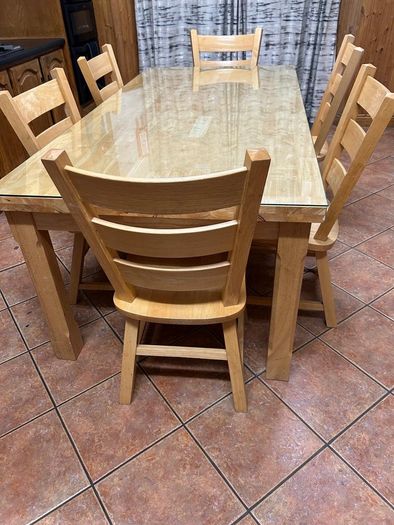 Table and 6 chairs