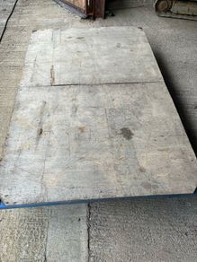 Mobile platform on castor wheels