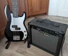 Harley Benton Short Scale Bass Guitar & Amp Bundle