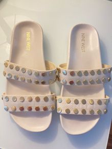Nine West cream and gold sandals, extremely comfortable, size 5W