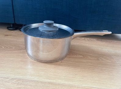 Free Saucepans