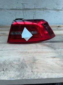 Volkswagen Passat b8 taillight