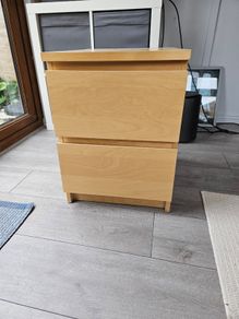 Chest of drawers