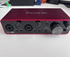 Focusrite Scarlet 2i2 3rd Gen USB-C Audio Interface