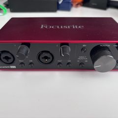 Focusrite Scarlet 2i2 3rd Gen USB-C Audio Interface