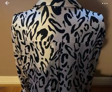 Animal black and white print shirt