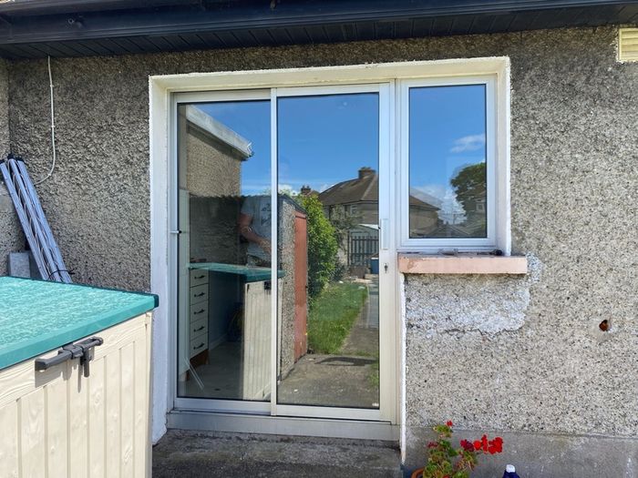 Sliding door
