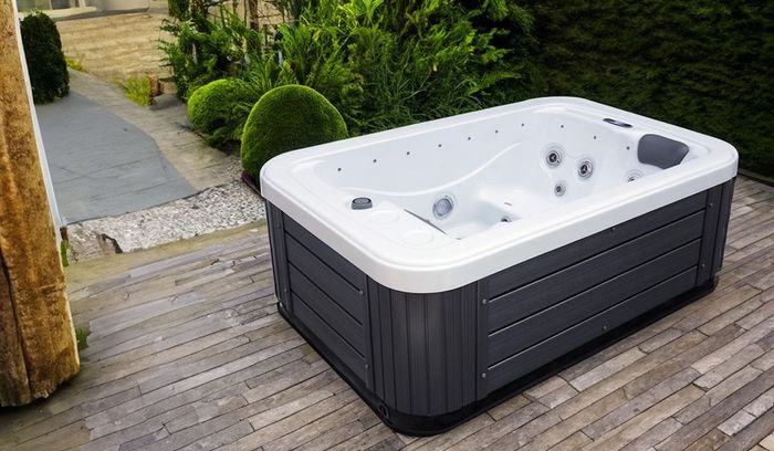 Brand New 3 Person Hot Tub