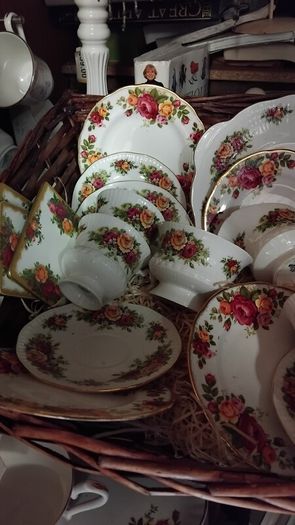 21piece Vintage Tea Set