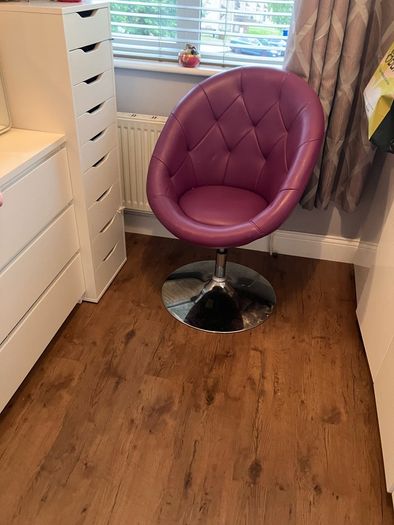 260 degree swivel chair