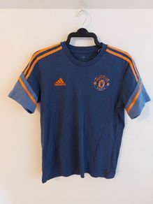 manchester united t-shirt