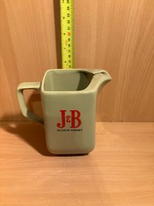 Pub jug J & B