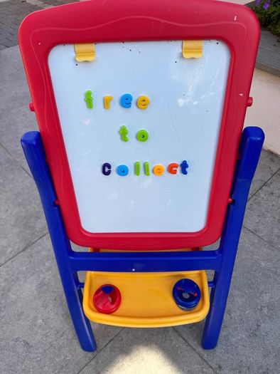 Kids easel