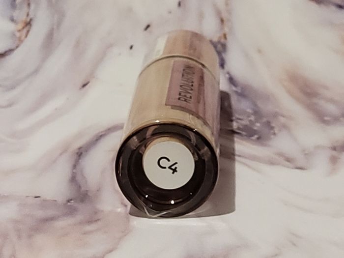 Revolution Conceal & Define Concealer - C4 - New - Sealed