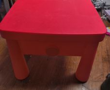 kids bedside table