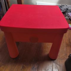 kids bedside table