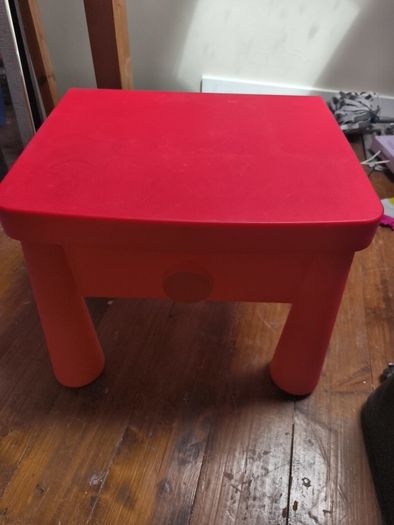 kids bedside table