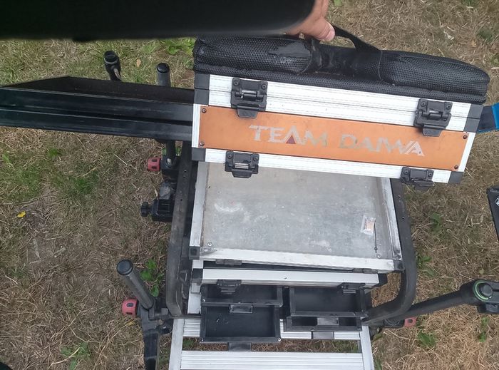 Daiwa Team seat box with accessories