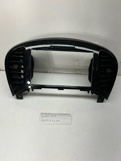 2011 Nissan Juke Dashboard Centre Air Vents With Surround Trim 687501ke0a A2l5b1s