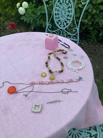 Miscellaneous jewellery 10 euros each