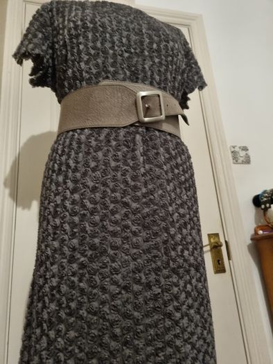 ELVI, rose textured dress