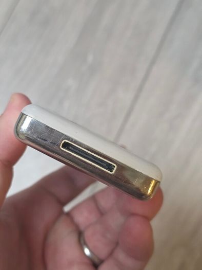 iPod 3rd Gen Classic 15gb (Free Post)